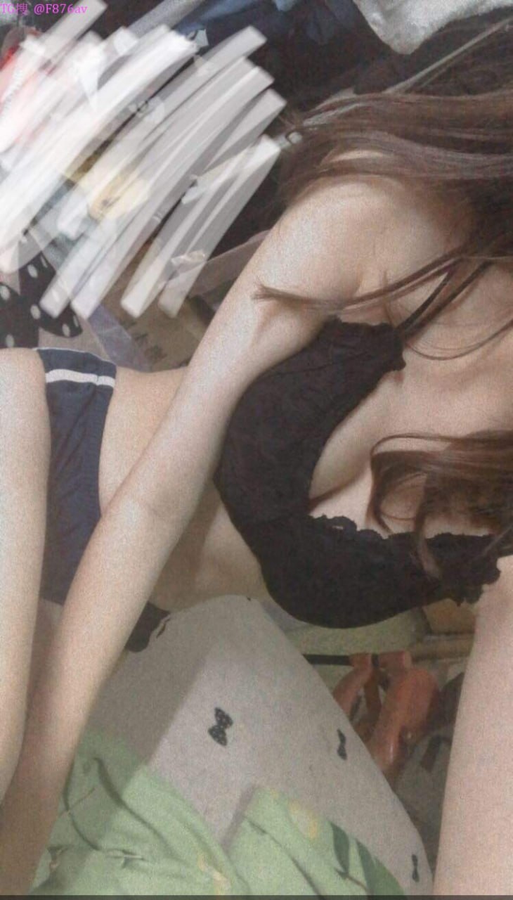 Nhìn người tình bị thôi miên rồi phang với người khác