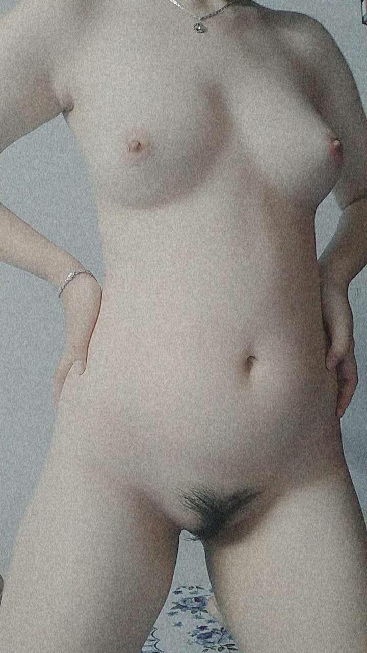 Nữ thần người mẫu tuyệt đẹp! 4 giờ đam mê và bền bỉ! Đôi chân đẹp, âm hộ hồng, thân hình đẹp, tất hở đáy, tư thế cưỡi ngựa, góc nhìn thứ nhất, quan hệ cho đến khi chất dịch trắng chảy ra...