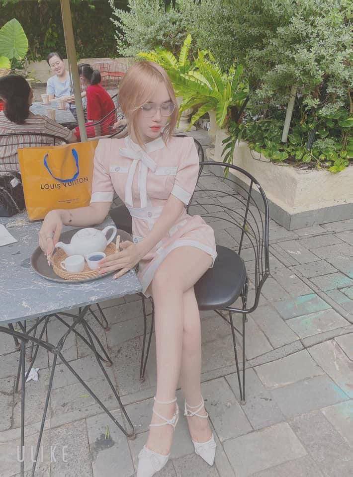 Ba mẹ đi du lịch, anh trai ở nhà quan hệ cô gấu ruột của mình