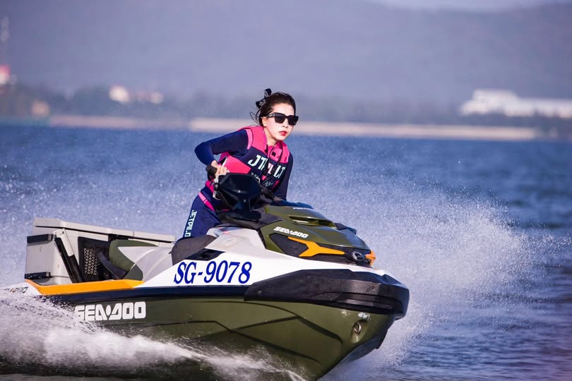 Buồn vì nhân tình địt nhau nhưng tôi được bạn thân cô ấy an ủi